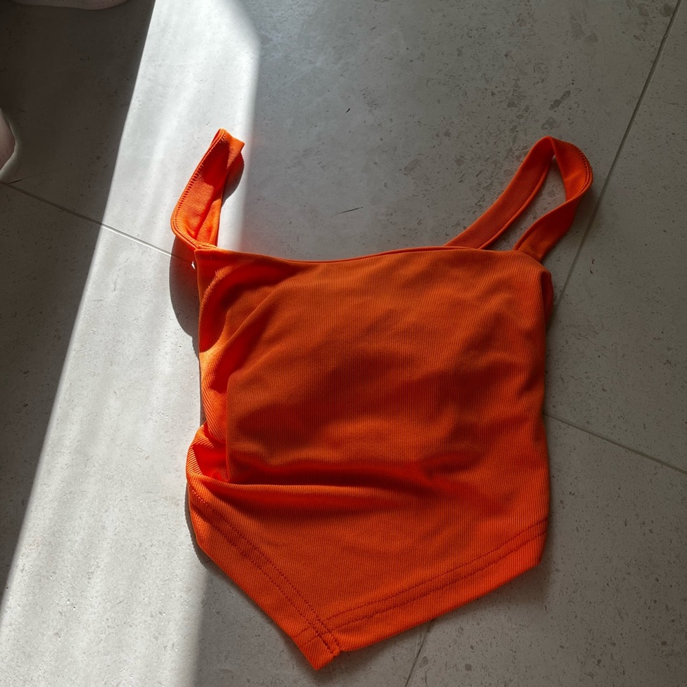 orange criss cross